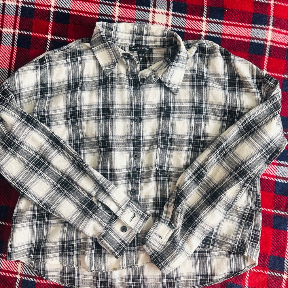 Moa Moa Black & White Plaid Button-Down Shirt